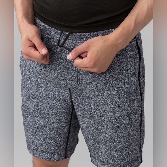 Lululemon Pace Breaker 9 inch running active short with compression liner Small - Picture 6 of 6